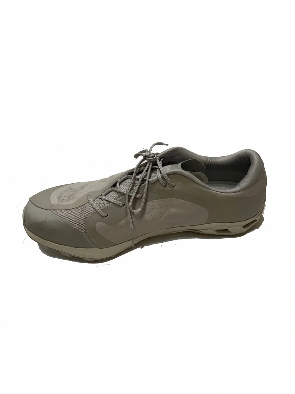 12 / On Running x Post Archive Faction Peak sneaker